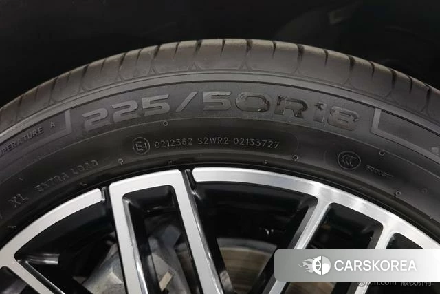 Roewe M7 DMH 2025 Темно-серый из Китая, фото 2