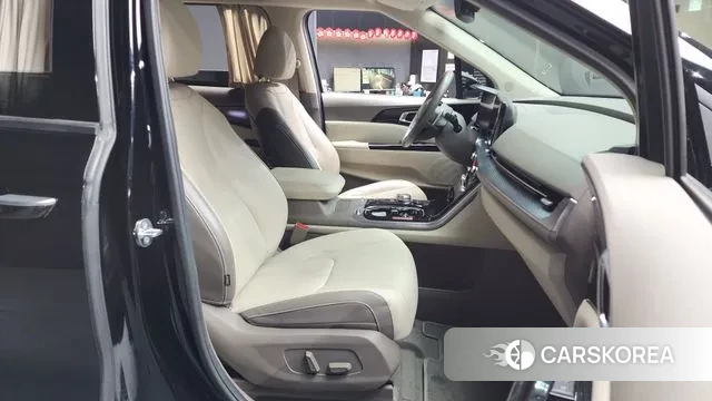 Kia Carnival 4th generation 2021 Черный из Кореи, фото 2