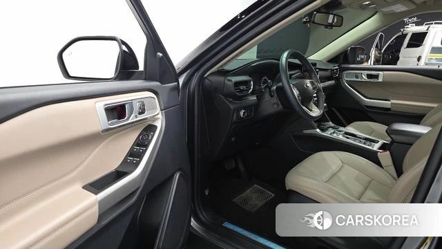 Ford Explorer 6th Generation 2022 Серый из Кореи, фото 2