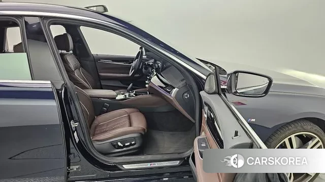 BMW 6 Series GT (G32) 2022 Черный из Кореи, фото 2