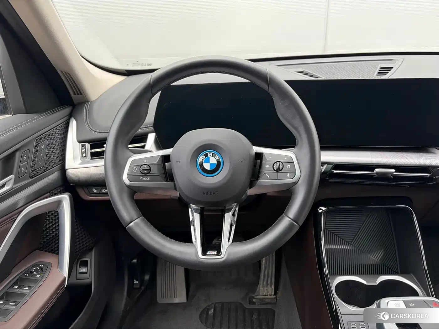 BMW iX1 2025 Белый из Китая, фото 2