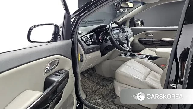 Kia All New Carnival 2018 Черный из Кореи, фото 2