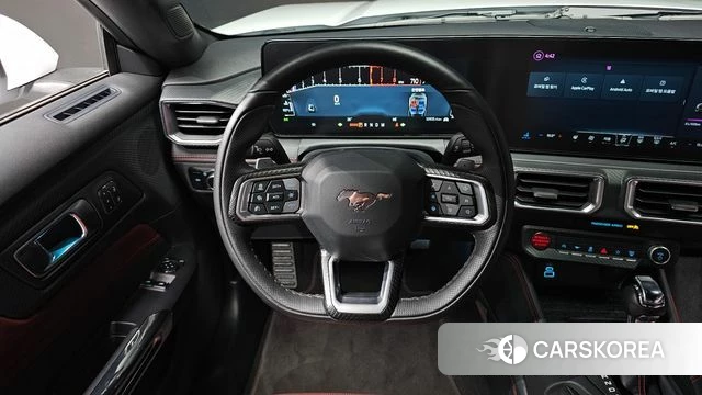 Ford Mustang 7th Generation 2024 Белый из Кореи, фото 2