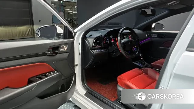 Hyundai Avante AD 2018 Белый из Кореи, фото 2