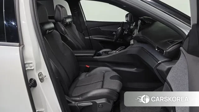 Peugeot 3008 second generation 2018 Белый из Кореи, фото 2