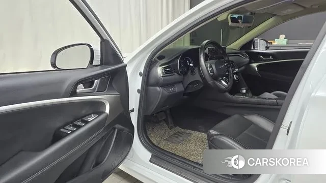 Genesis The New G70 id 2901350 из Кореи 2