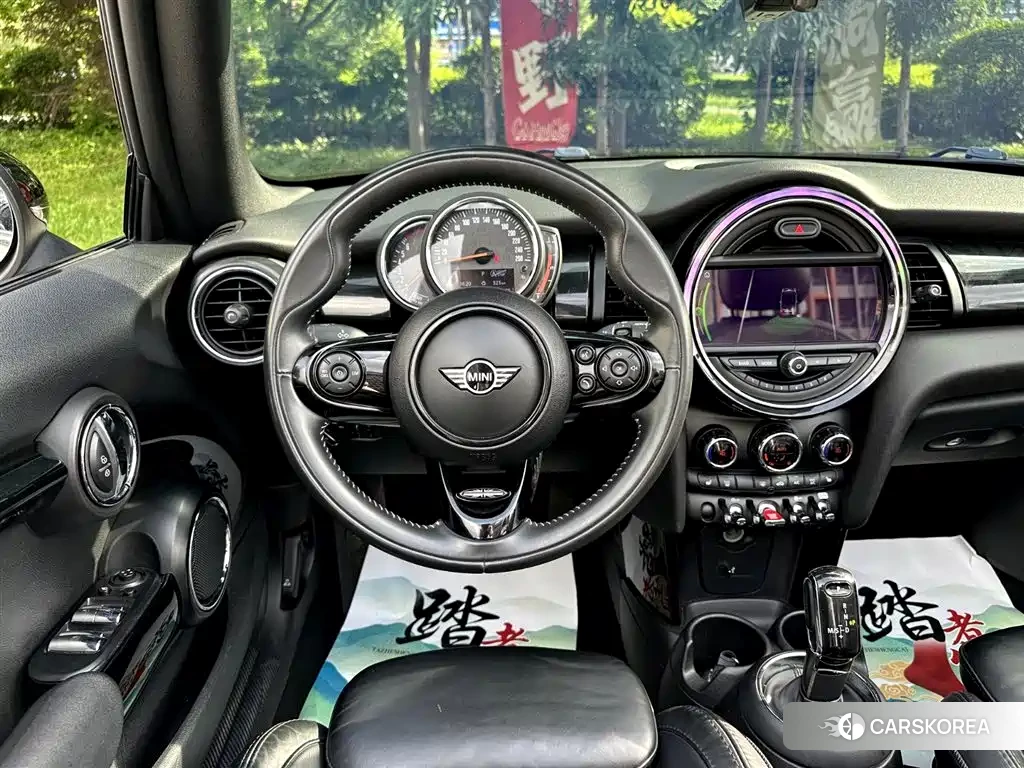 MINI Cooper 2019 Yellow/orange из Китая, фото 2