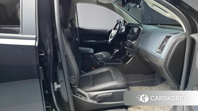 Chevrolet (GM Daewoo) Real New Colorado 2022 Черный из Кореи, фото 2