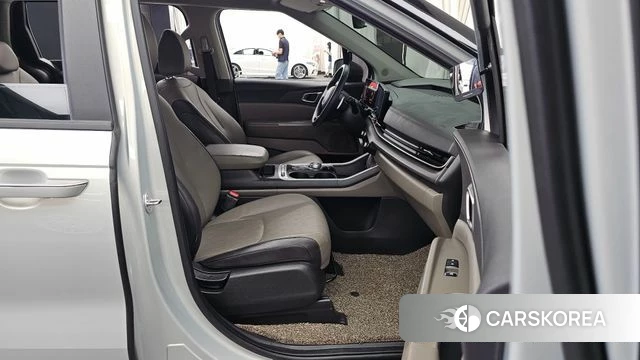 Kia The New Carnival 4th Generation 2024 Светло-серебряный цвет из Кореи, фото 2