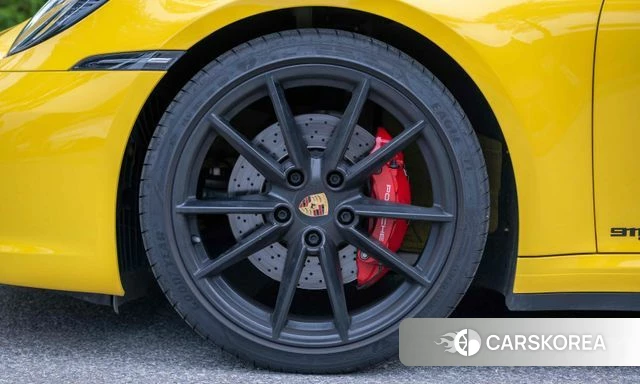 Porsche 911(992) 2021 Желтый из Кореи, фото 2