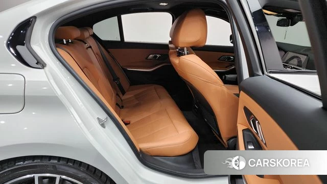 BMW 3 Series (G20) 2022 Белый из Кореи, фото 2