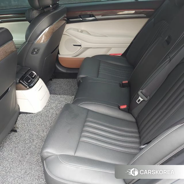 Genesis G90 2021 Серебристо-серый из Кореи, фото 2