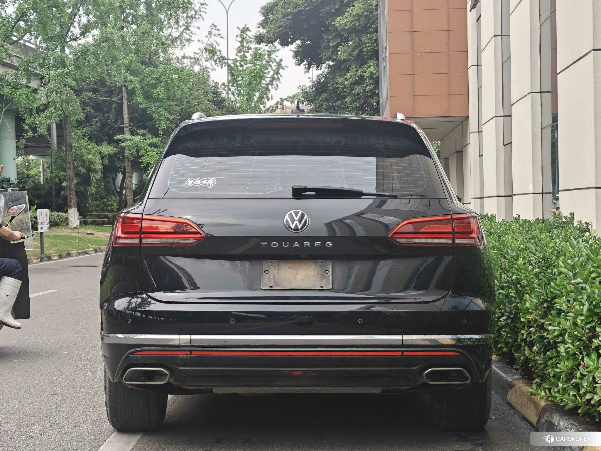 Volkswagen Touareg 2020 Черный из Китая, фото 2