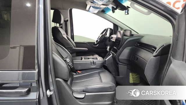 Hyundai Staria 2023 Серый из Кореи, фото 2