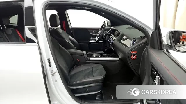 Mercedes-Benz GLA - Class H247 2023 Белый из Кореи, фото 2