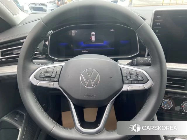 Volkswagen Sagitar 2024 Серебристо-серый из Китая, фото 2