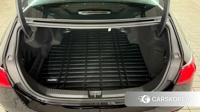 Mercedes-Benz E-Class W214 2025 Черный из Кореи, фото 2