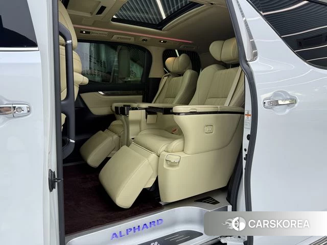 Toyota Elfa 2021 Белый из Китая, фото 2