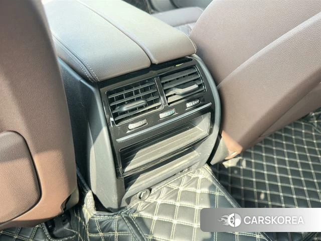 BMW 5 series 2021 Черный из Китая, фото 2