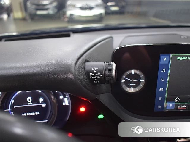 Lexus ES300h 7th generation 2023 Черный из Кореи, фото 2