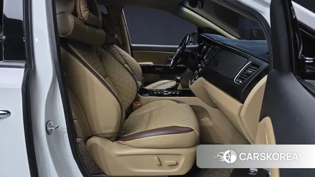 Kia The New Carnival 2018 Белый из Кореи, фото 2