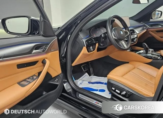 BMW 5 Series (G30) 2021 Черный из Кореи, фото 2