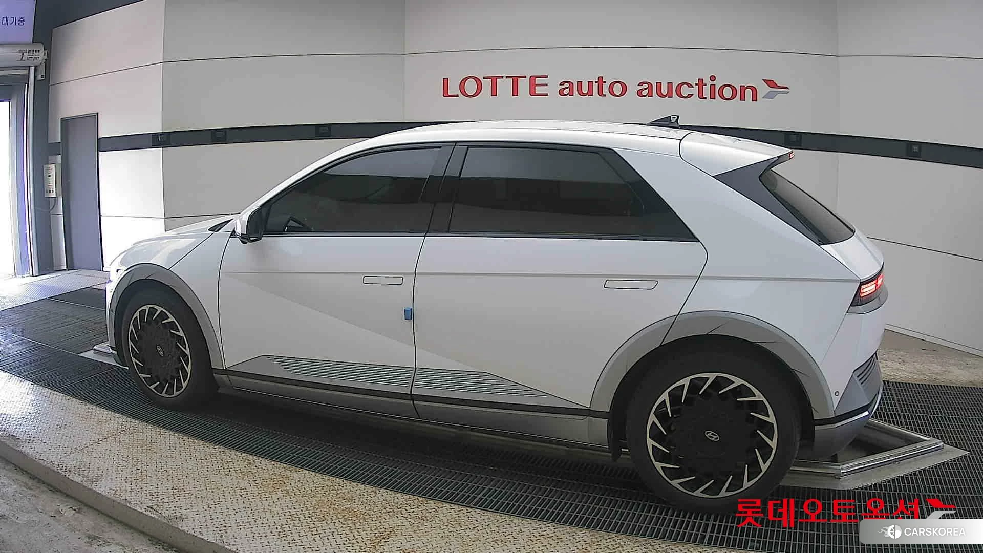Hyundai IONIQ 5 2022 Atlas White из Кореи, фото 2