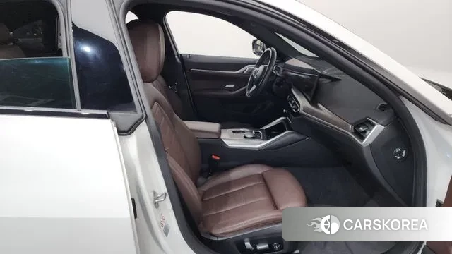 BMW i4 2023 Белый из Кореи, фото 2