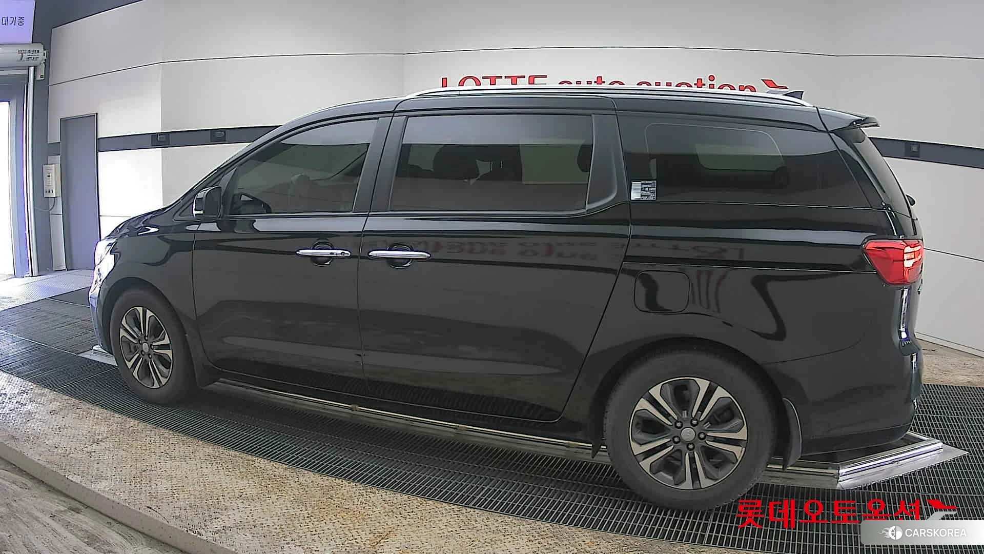 Kia Carnival 2020 Aurora Black Pearl из Кореи, фото 2