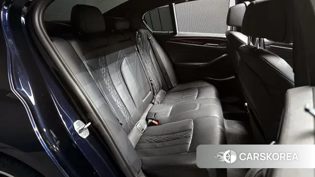 BMW 5 Series (G30) 2019 Черный из Кореи, фото 2