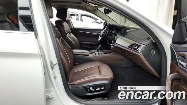 BMW 5 Series (G30) 2019 Белый из Кореи, фото 2