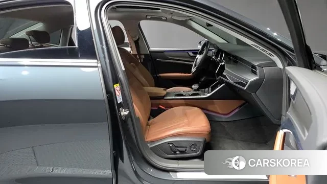 Audi A6 (C8) 2023 Серый из Кореи, фото 2