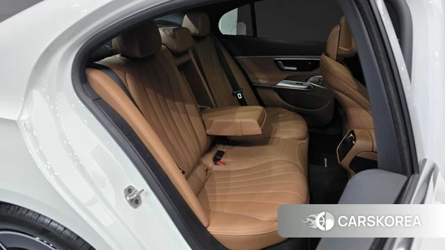 Mercedes-Benz E-Class W214 2026 Белый из Кореи, фото 2