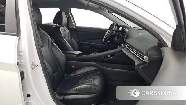 Hyundai The New Avante (CN7) 2024 Белый из Кореи, фото 2