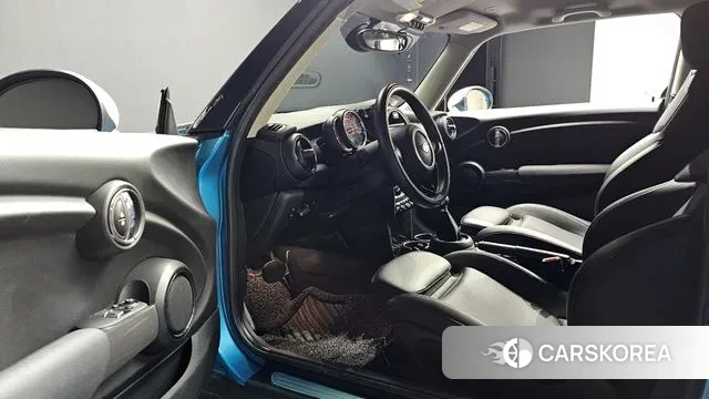 Mini Cooper 2018 Синий из Кореи, фото 2