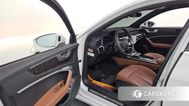 Audi A6 (C8) 2023 Белый из Кореи, фото 2