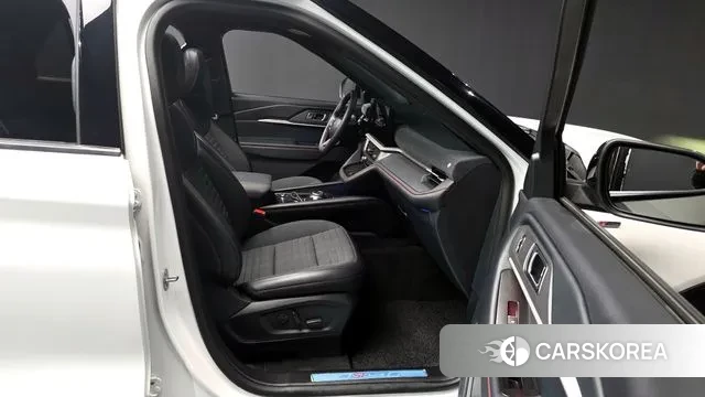 Ford Explorer 6th Generation 2025 Белый из Кореи, фото 2