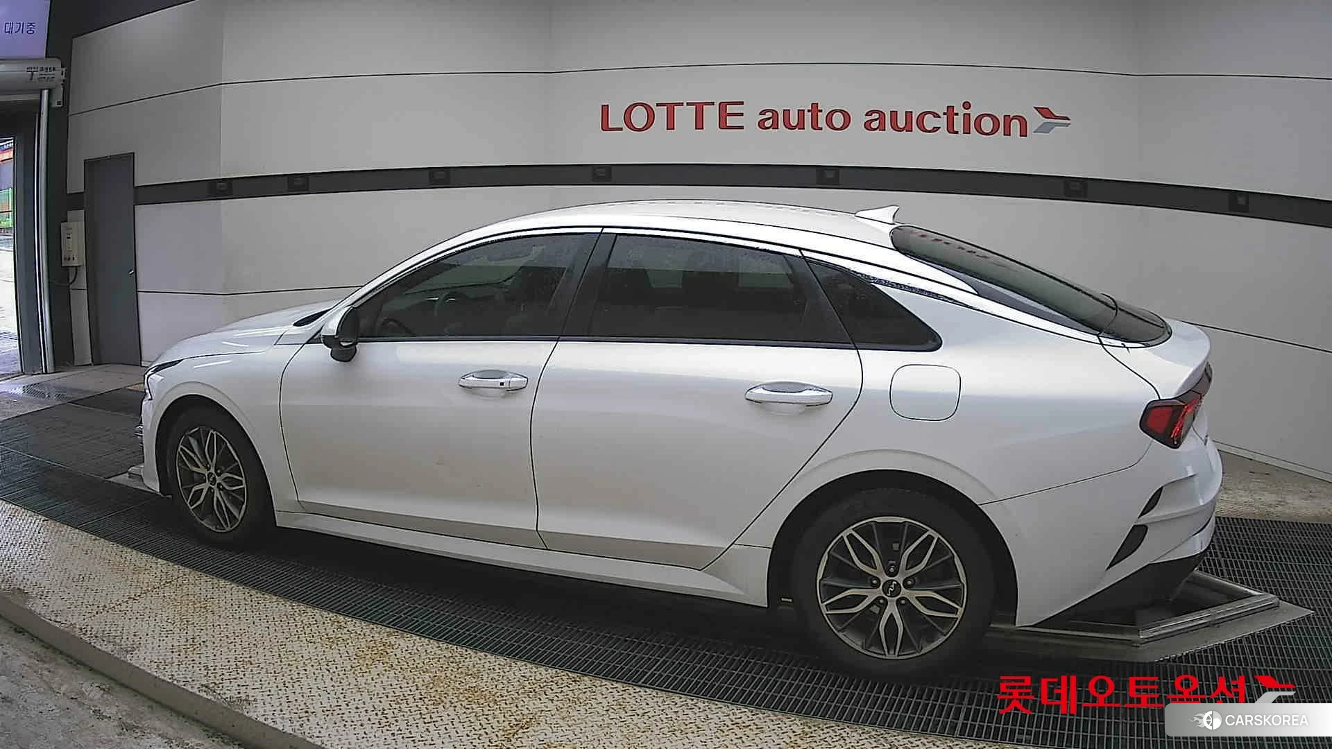 Kia K5 2022 Белый из Кореи, фото 2
