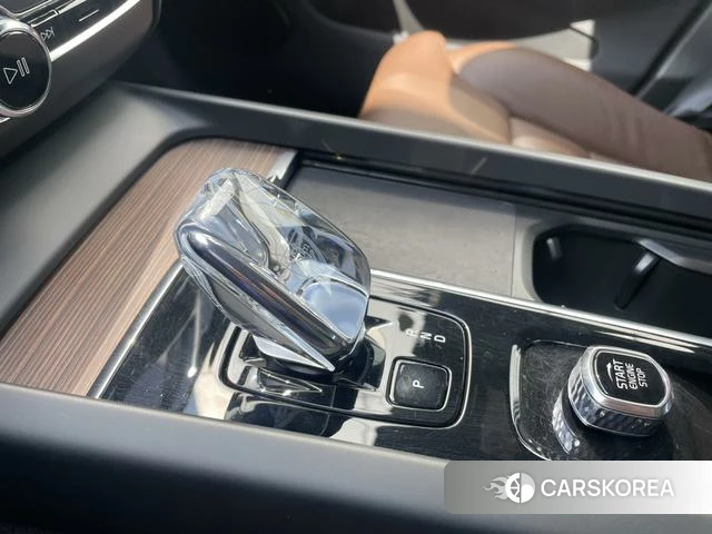 Volvo XC60 2024 Синий из Китая, фото 2