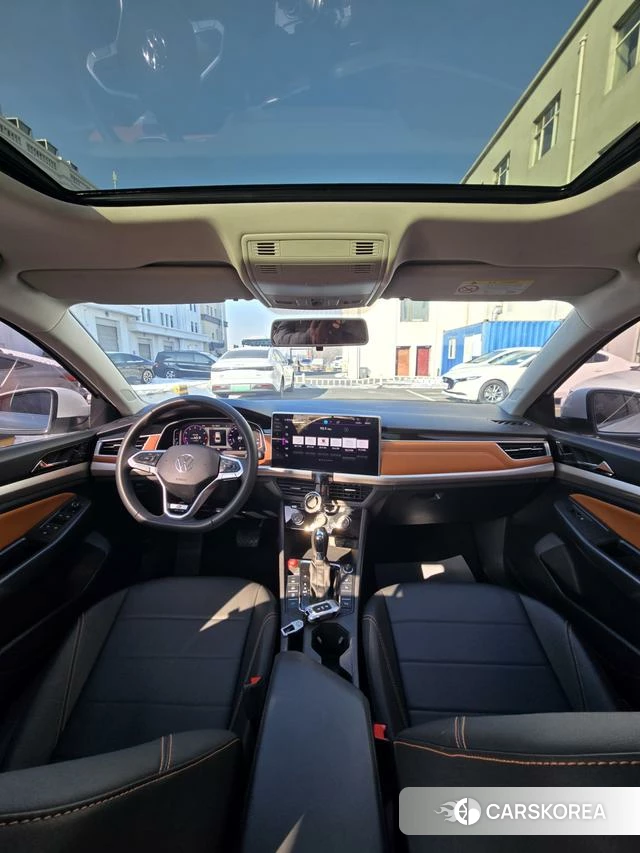Volkswagen Bora 2023 Белый из Китая, фото 2
