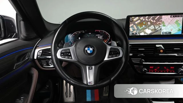 BMW 5 Series (G30) 2021 Черный из Кореи, фото 2