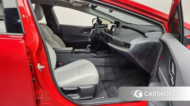 Toyota Prius 5th Generation 2024 Красный из Кореи, фото 2