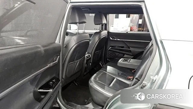 Ssangyong Torres 2022 Темно-зеленый из Кореи, фото 2