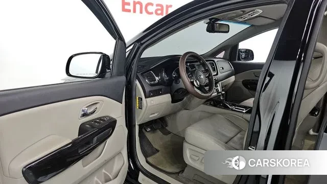 Kia The New Carnival 2018 Черный из Кореи, фото 2