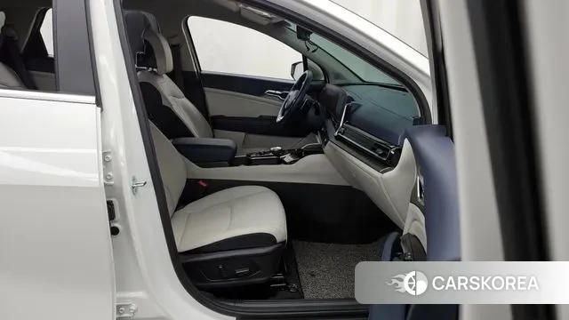 Kia Sportage 5th Generation 2022 Белый из Кореи, фото 2