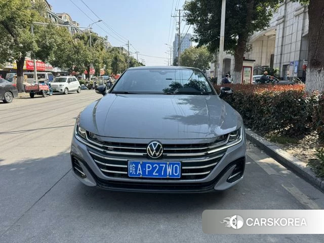 Volkswagen CC 2023 Серебристо-серый из Китая, фото 2