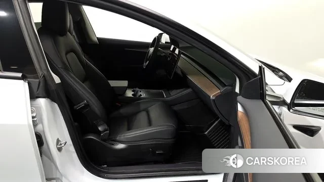 Tesla Model 3 2022 Белый из Кореи, фото 2