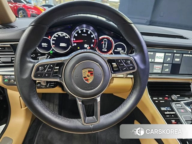 Porsche Panamera (971) 2018 Черный из Кореи, фото 2