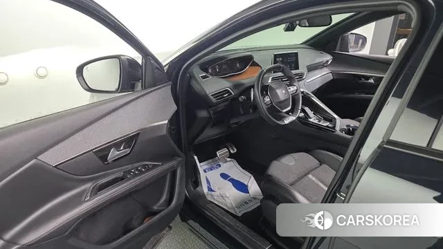 Peugeot 3008 second generation 2018 Серый из Кореи, фото 2