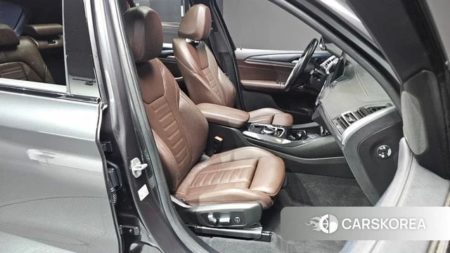 BMW iX3 2023 Серый из Кореи, фото 2